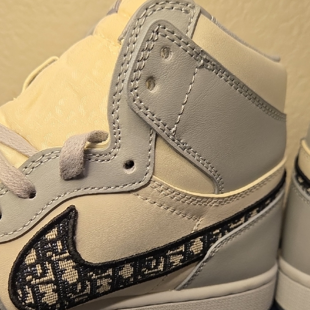 Dior Air Nike Women's Sneakers - Picture 16 of 17